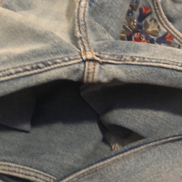 Zara Skinny Mid Rise Floral Embroidered Jeans - Picture 6 of 8